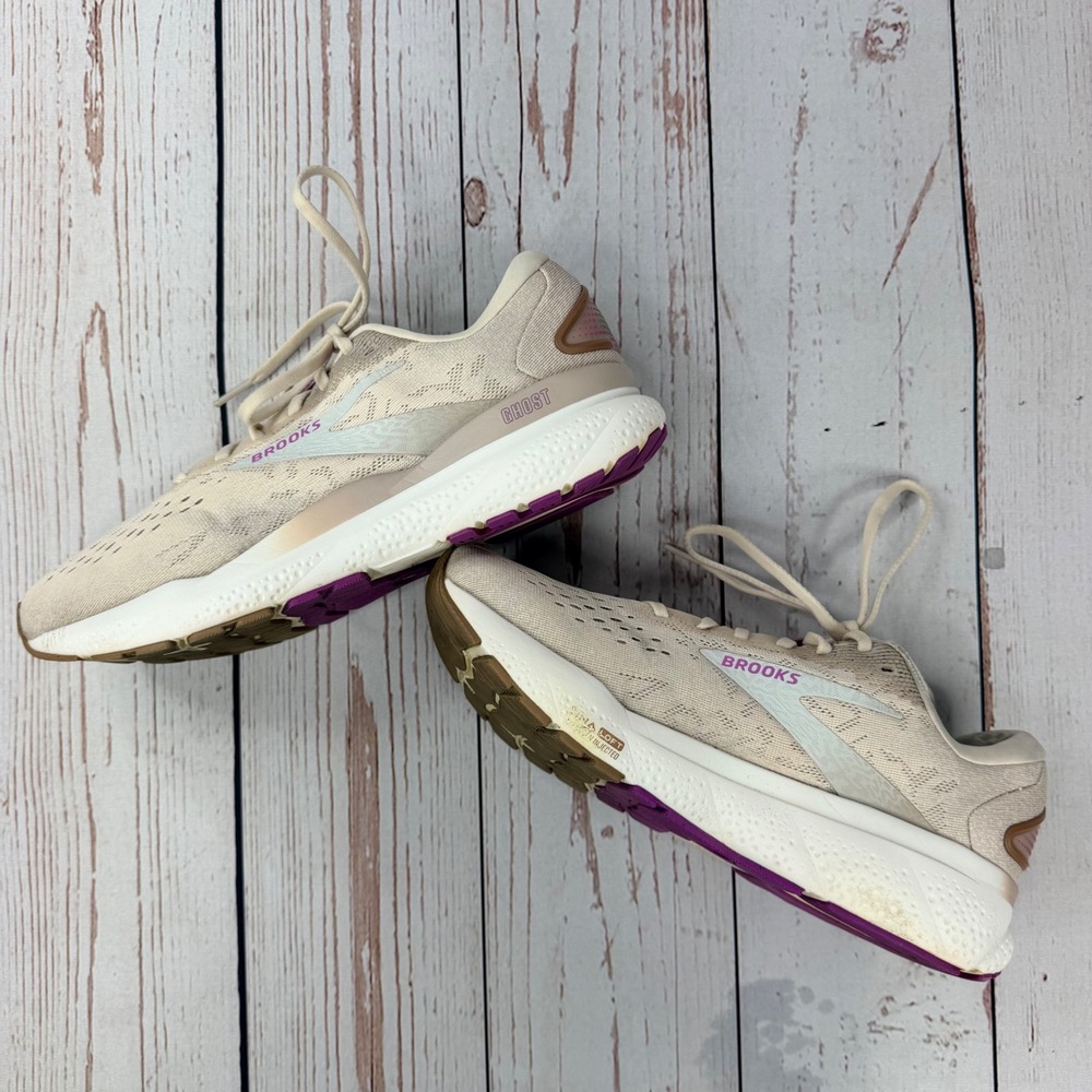 Brooks Ghost 16 Womens Running Shoes Cream Tan Purple Sneakers 1204061B277